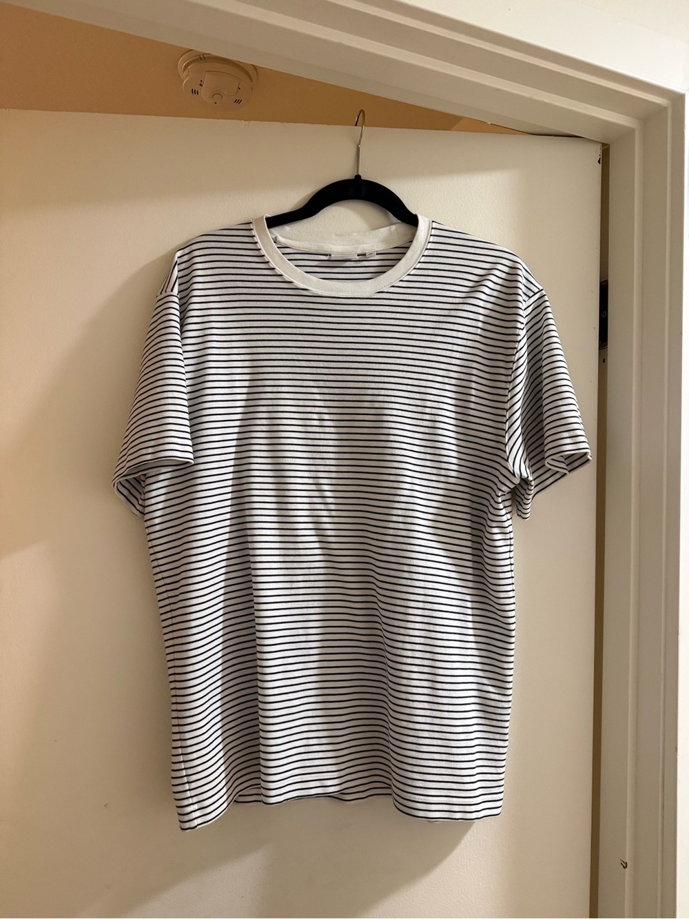 Aritzia Babaton Pegasus Tshirt - white/blk stripe sz M